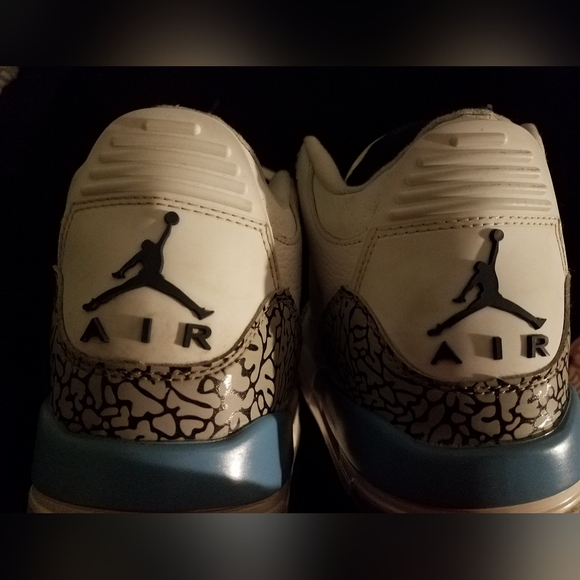 Nike Jordans - Picture 2 of 7